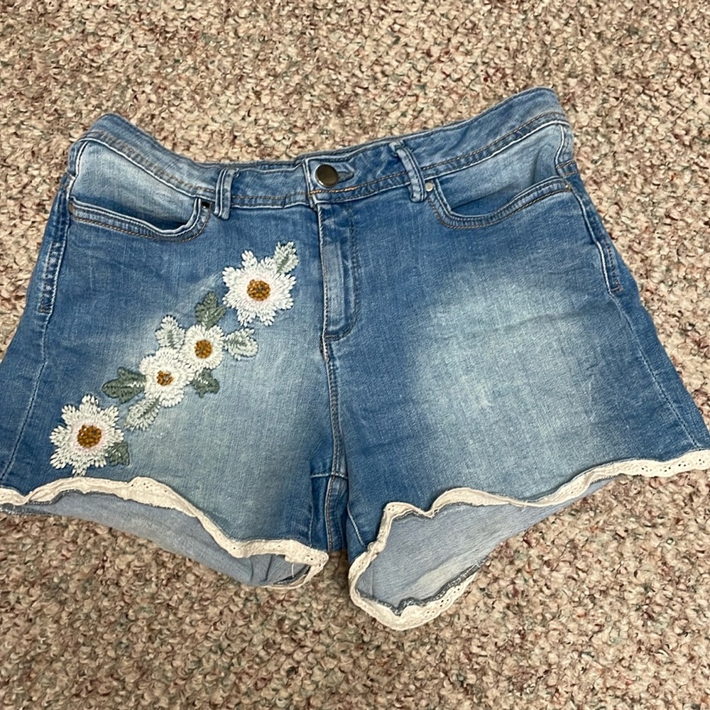 nAF NAF lace trim shorts